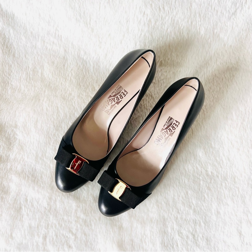BRAND NEW Salvatore Ferragamo Vera Pump